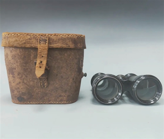 汤景延使用过的军用望远镜