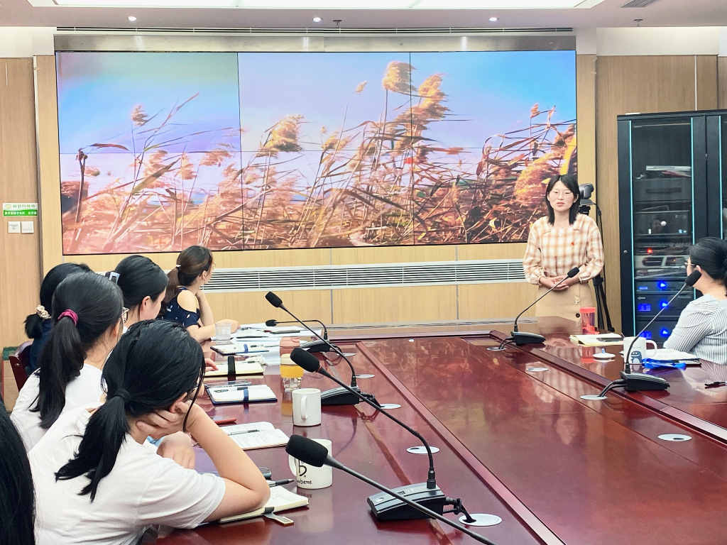 演讲 青春之歌_1024_768_42.jpg