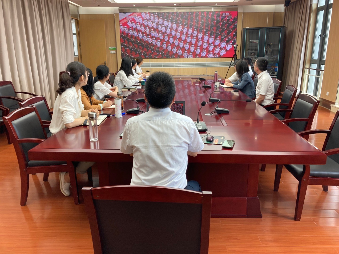 7.1观看建党百年直播.jpg