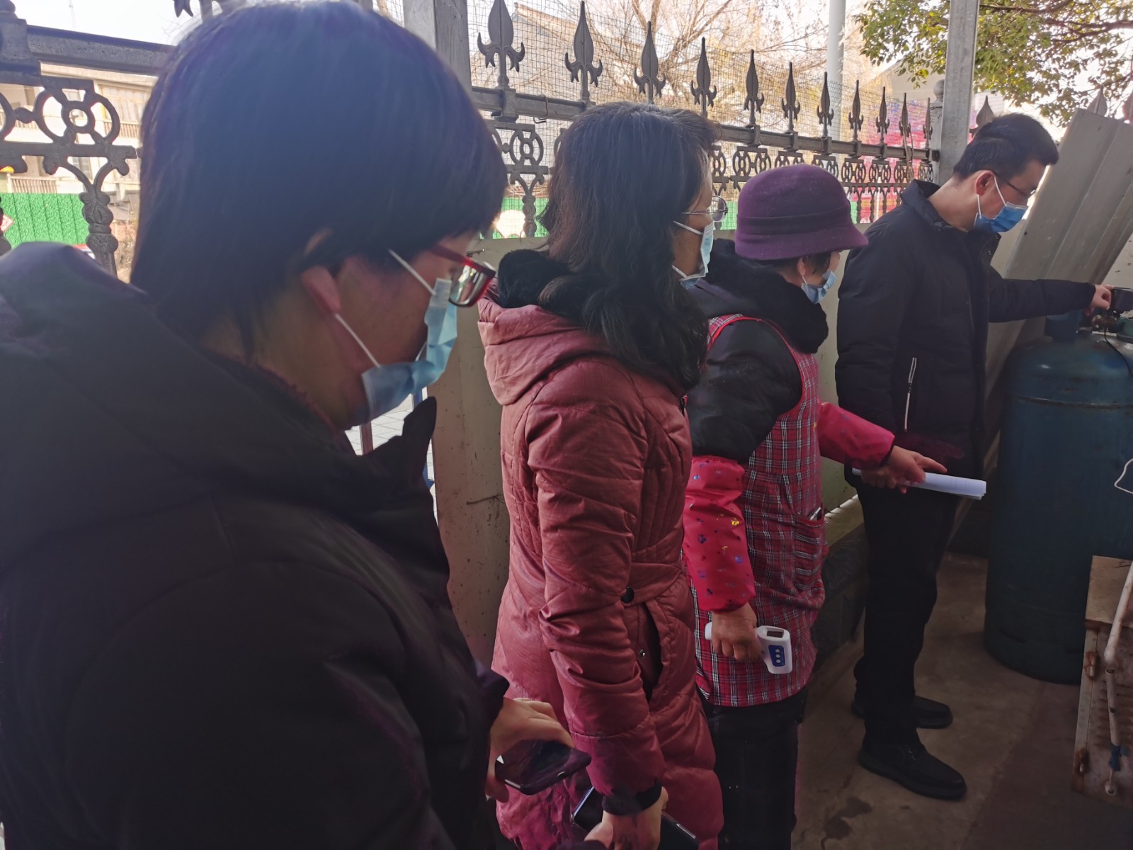 检查煤气管吗.jpg