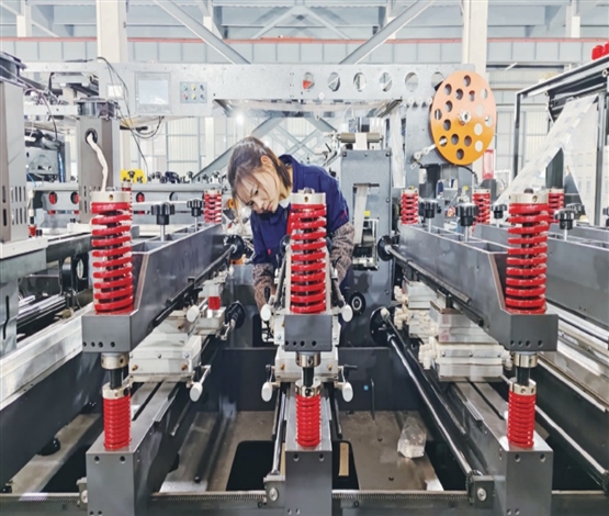 开足马力稳增长