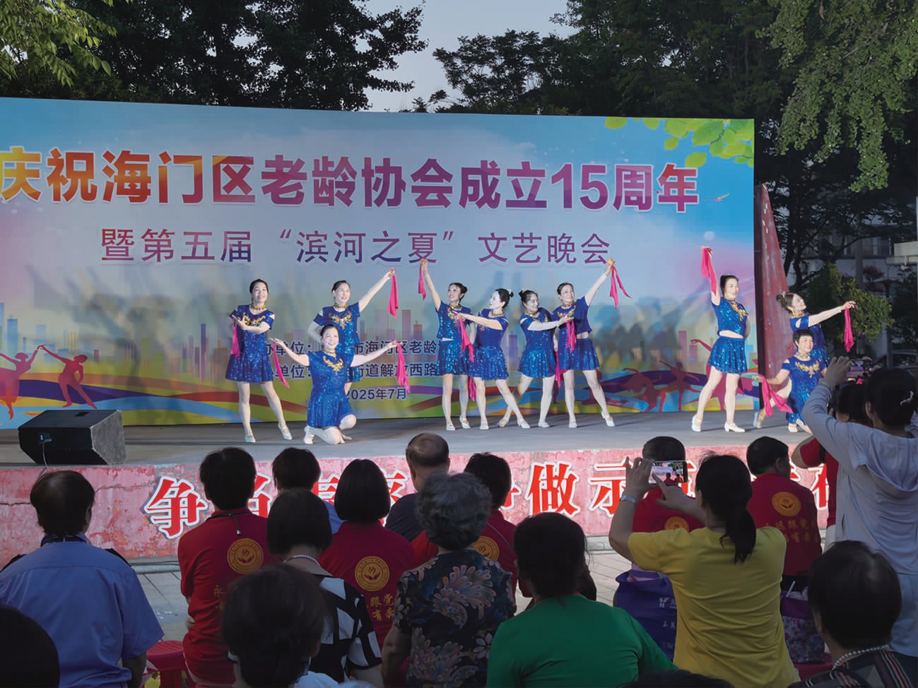 effa0ea8db537f7d582e4ce5df399841.jpg
