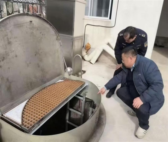 牛肉摊边暗藏“污染元凶”，水质“侦探”溯源破案护清流——海门生态环境综合行政执法四局48小时追查省控断面超标之谜