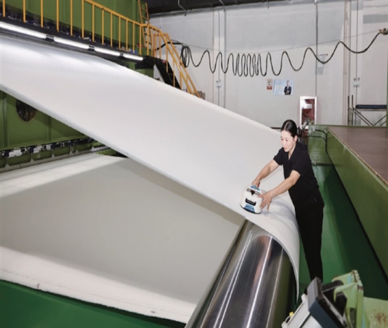 铆足干劲抓生产