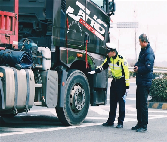 春运启新程 交管护平安