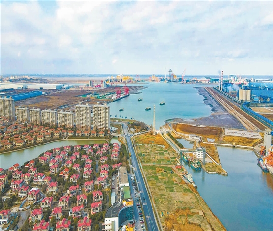 港产城人深度融合 绘就发展新…