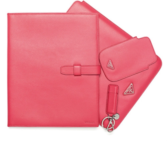 Prada彩虹缤纷迎圣诞 甜美新品华丽登场